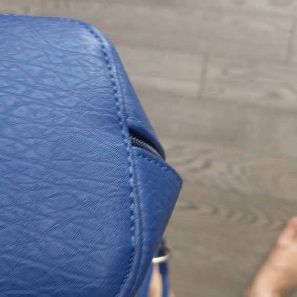 Nice faux leather bagpack 🍀💕🌸 - Picture 6 of 8